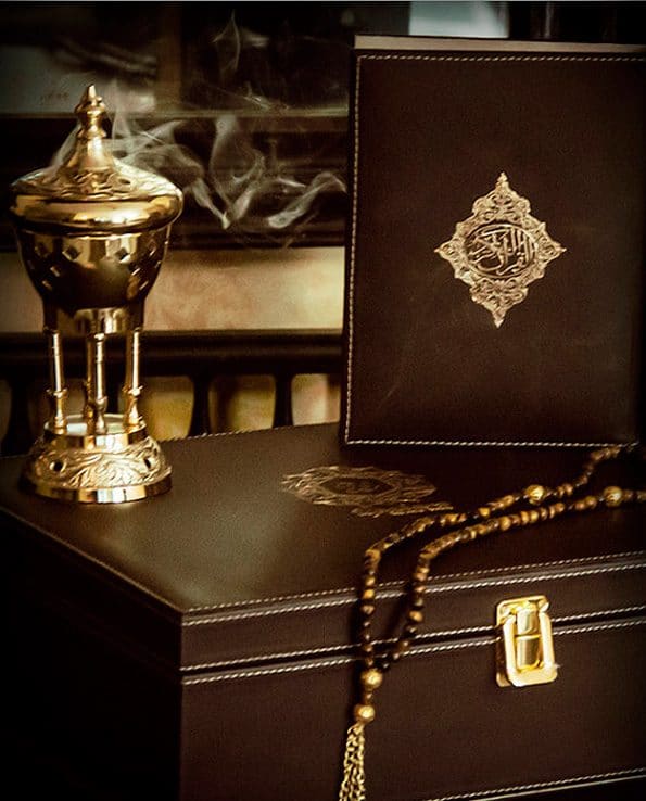 1-dark-faux-leather-Islamic-Gift-Box-with-Oud-Burner