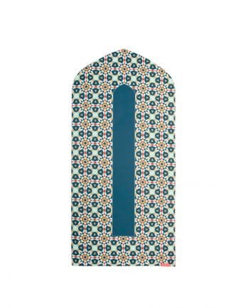 Geometric-arch-shaped-prayer-mat